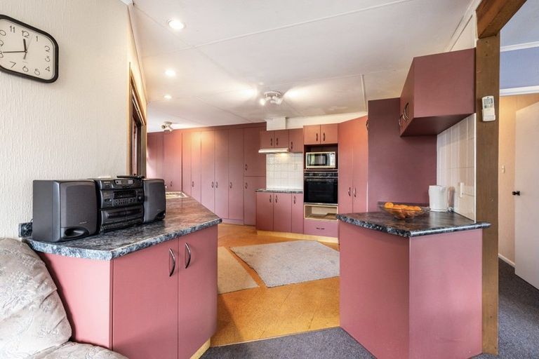 Photo of property in 52 Te Rangitautahanga Road, Turangi, 3334