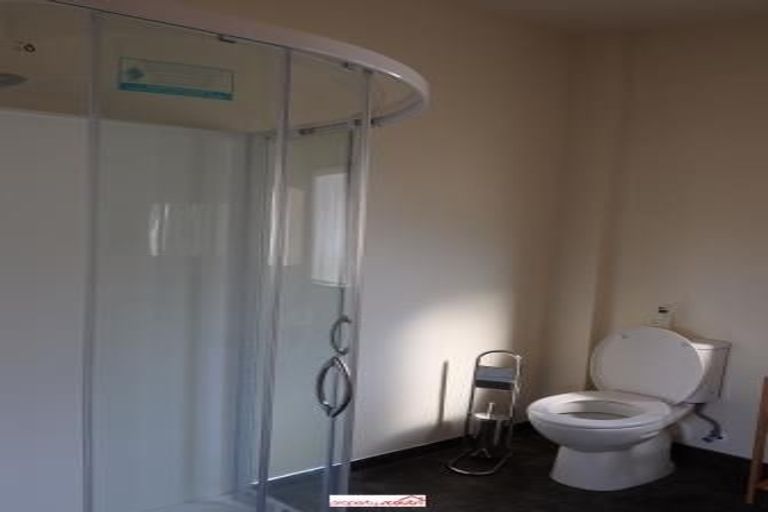 Photo of property in 19d London Street, Dunedin Central, Dunedin, 9016