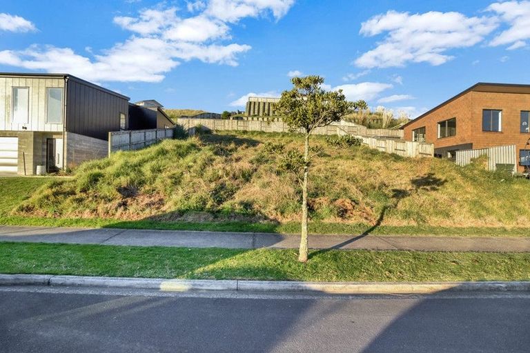 Photo of property in 18 Bob Carter Place, Welcome Bay, Tauranga, 3175