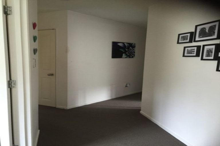 Photo of property in 19 Suncrest Drive, West Harbour, Auckland, 0618