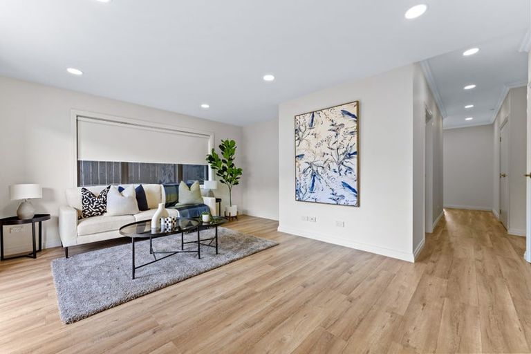 Photo of property in 791a East Coast Road, Northcross, Auckland, 0630