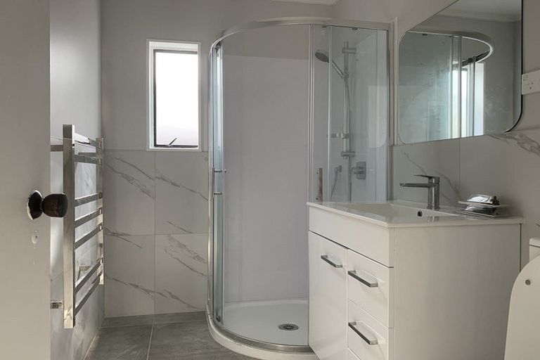 Photo of property in 2/27 Malaspina Place, Papatoetoe, Auckland, 2025