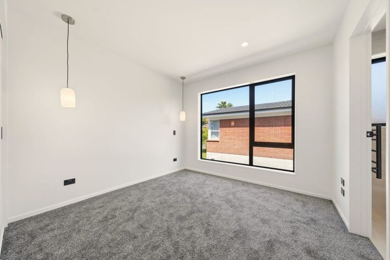 Photo of property in 15b Wilbur Place, Pakuranga Heights, Auckland, 2010