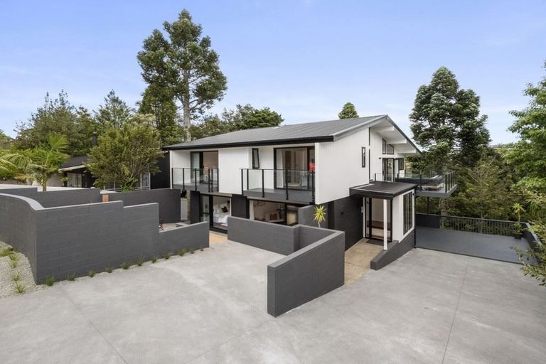 Photo of property in 18 Heaton Grove, Chatswood, Auckland, 0626