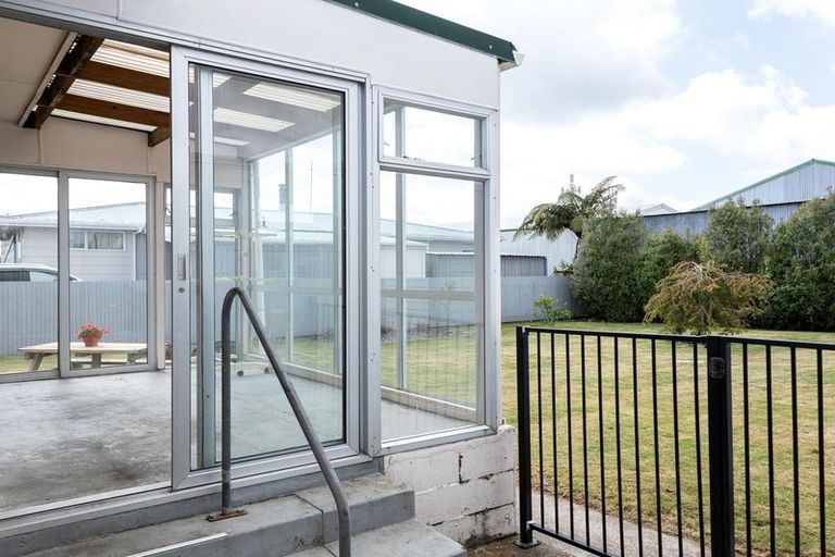 Photo of property in 11 Standish Street, Inglewood, 4330