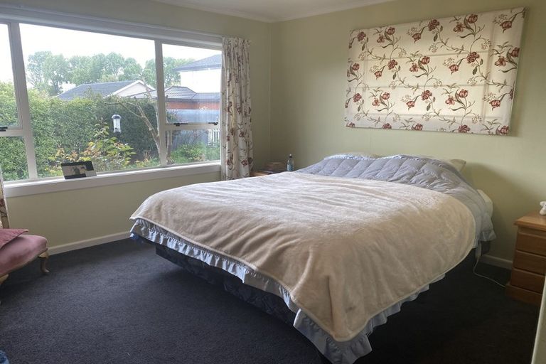 Photo of property in 86 Cutts Road, Russley, Christchurch, 8042