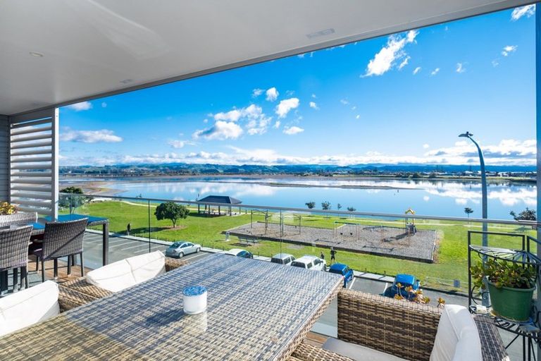 Photo of property in 405/7 Humber Street, Pandora, Napier, 4110