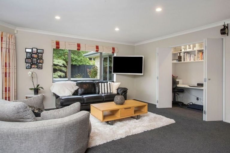 Photo of property in 28 Reka Street, Parklands, Christchurch, 8083