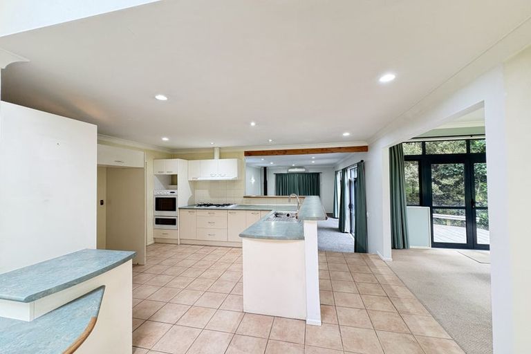 Photo of property in 30 Royal View Road, Te Atatu South, Auckland, 0610