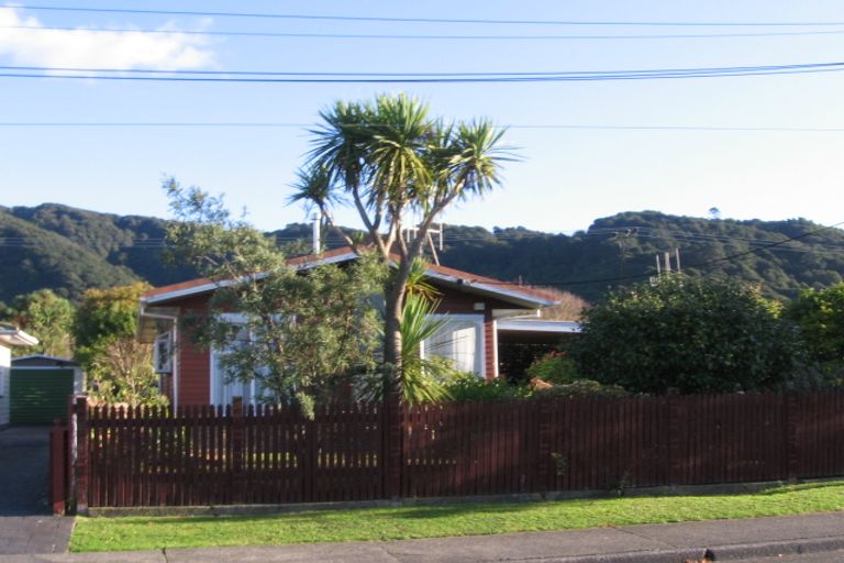Photo of property in 47 Karamu Crescent, Wainuiomata, Lower Hutt, 5014
