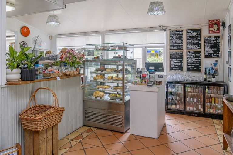 Photo of property in 895 State Highway 25, Whenuakite, Whitianga, 3591