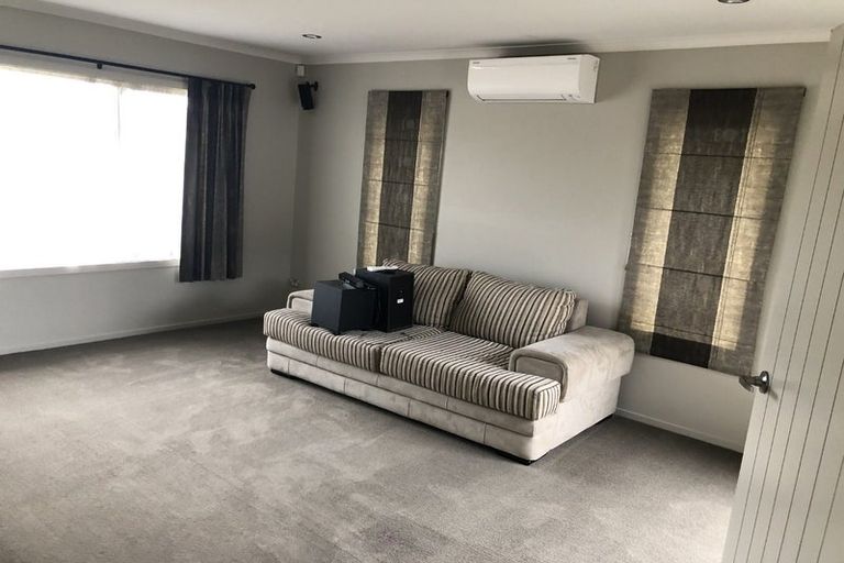 Photo of property in 7 Whitney Place, Rototuna North, Hamilton, 3210