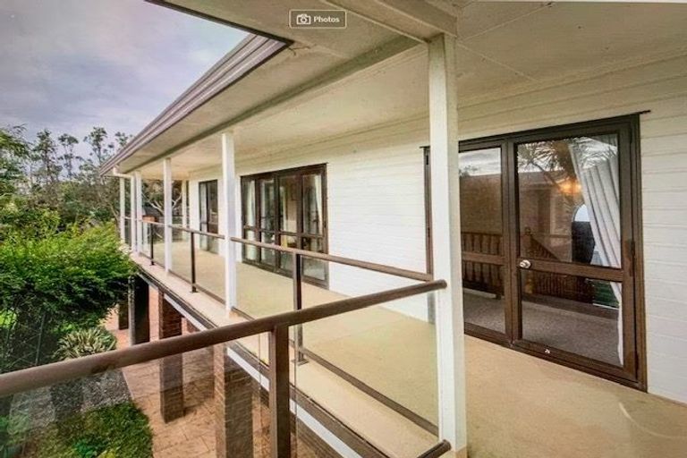 Photo of property in 36 Eruini Street, Waikanae Beach, Waikanae, 5036