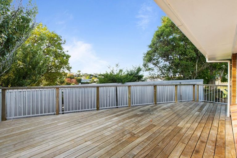 Photo of property in 1/22 Weatherly Road, Torbay, Auckland, 0630