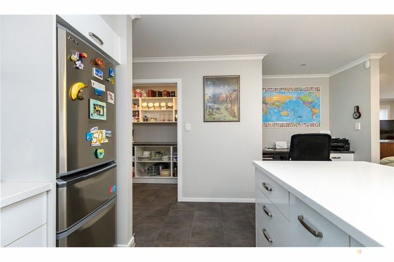 Photo of property in 16 Tancred Street, Geraldine, 7930