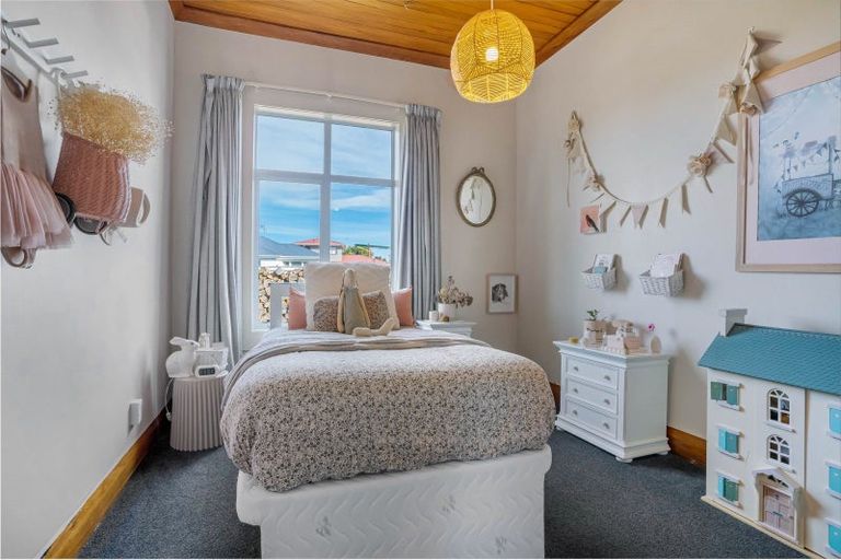 Photo of property in 44 Queen Street, Winton, 9720