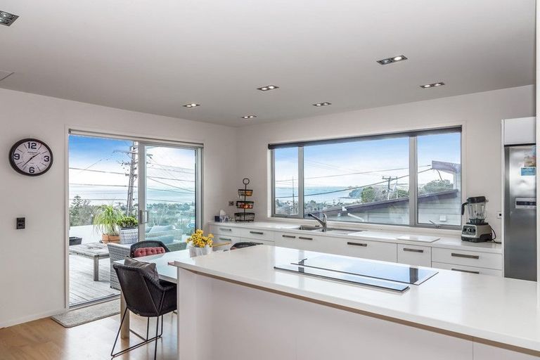 Photo of property in 515 Whangaparaoa Road, Stanmore Bay, Whangaparaoa, 0932