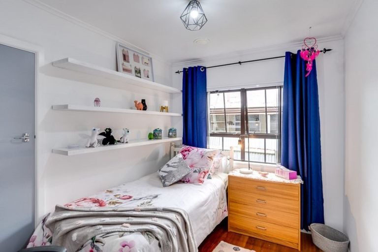 Photo of property in 3 Nikau Street, Taradale, Napier, 4112