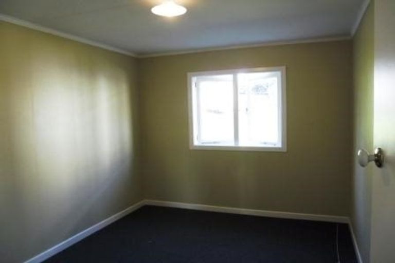 Photo of property in 27 Sheridan Drive, New Lynn, Auckland, 0600