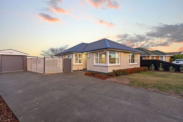 Photo of property in 15 Vivian Street, Burwood, Christchurch, 8083