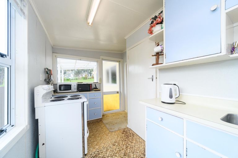 Photo of property in 61 Severn Street, Rongotea, 4476