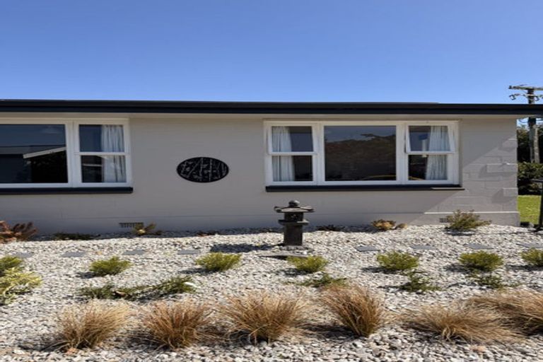 Photo of property in 25 Cumnock Street, Wallacetown, 9816