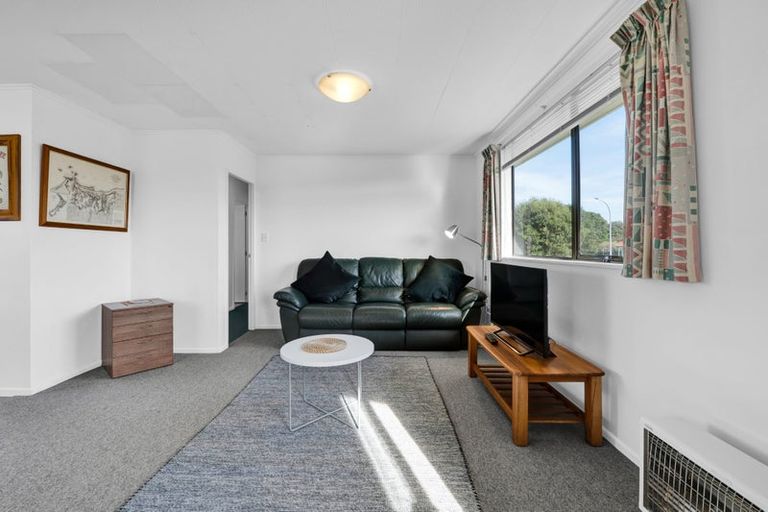 Photo of property in 18 Pohutukawa Drive, Opunake, 4616