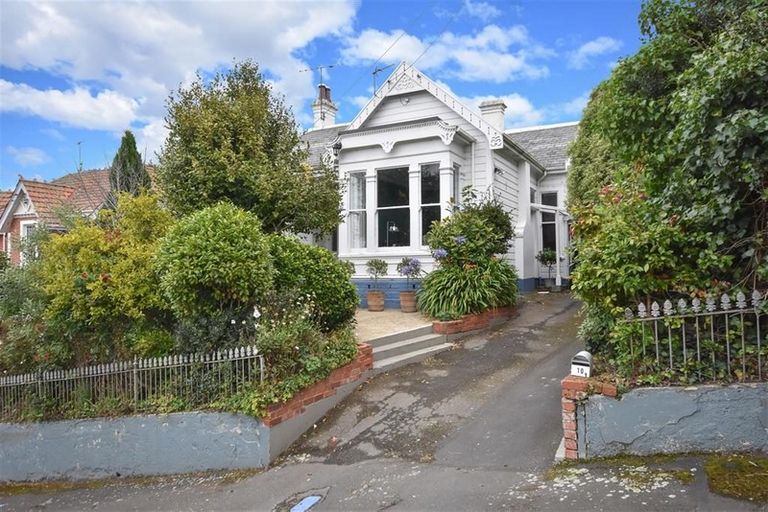 Photo of property in 10 Heriot Row, Dunedin Central, Dunedin, 9016