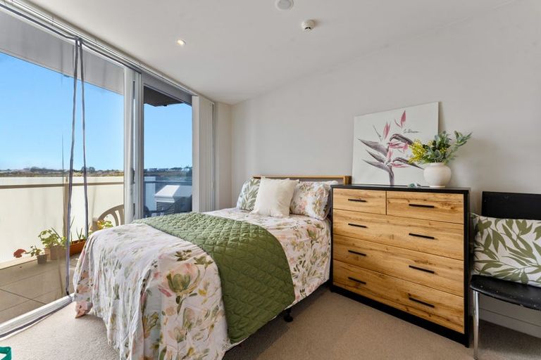 Photo of property in 403/1 Rose Garden Lane, Albany, Auckland, 0632