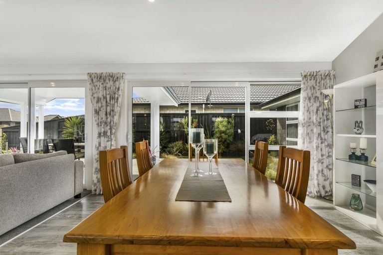 Photo of property in 1 Wahaika Way, Papamoa Beach, Papamoa, 3118