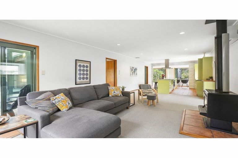 Photo of property in 400 Leigh Road, Whangateau, Warkworth, 0985