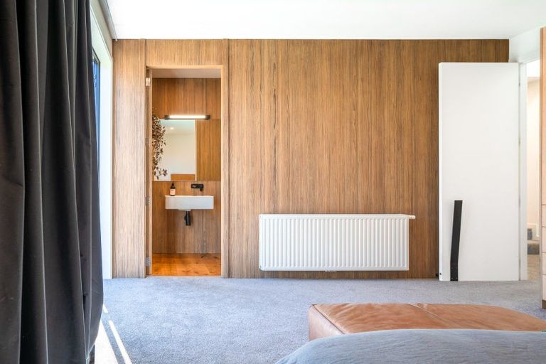 Photo of property in 10 Preston Drive, Arrowtown, 9302