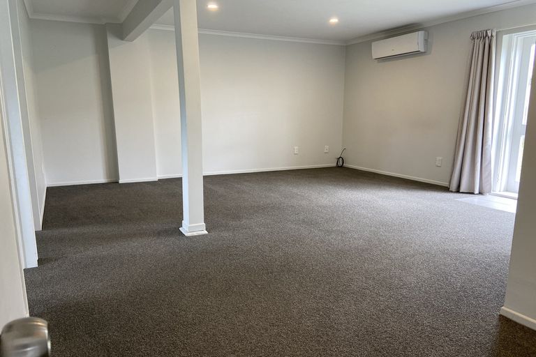 Photo of property in 108 Te Atatu Road, Te Atatu South, Auckland, 0610