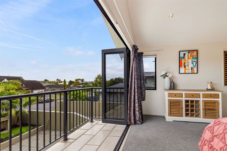 Photo of property in 48a Picasso Drive, West Harbour, Auckland, 0618