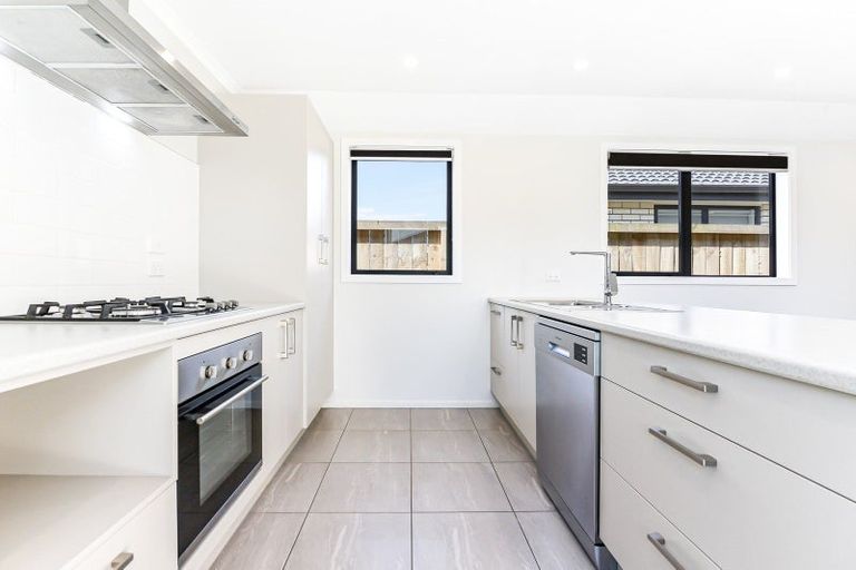 Photo of property in 11 Pragma Rise, Rototuna North, Hamilton, 3210