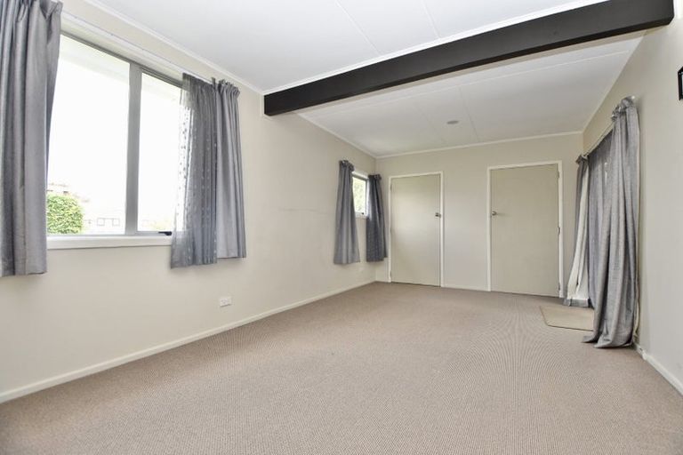 Photo of property in 65 Victoria Street, Carterton, 5713