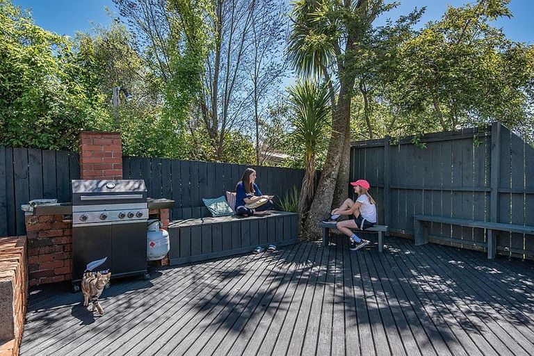 Photo of property in 75 Walton Park Avenue, Fairfield, Dunedin, 9018