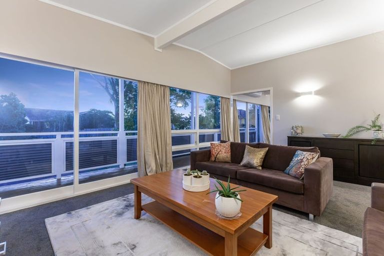 Photo of property in 9 Annan Grove, Papakowhai, Porirua, 5024