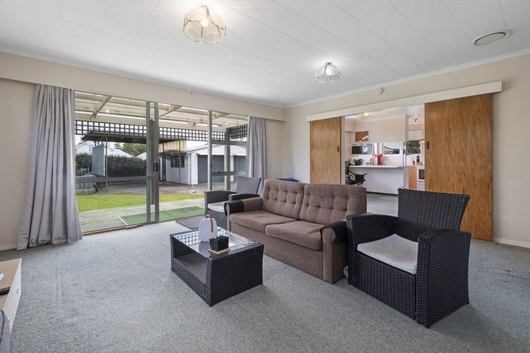Photo of property in 36 John F Kennedy Drive, Milson, Palmerston North, 4414