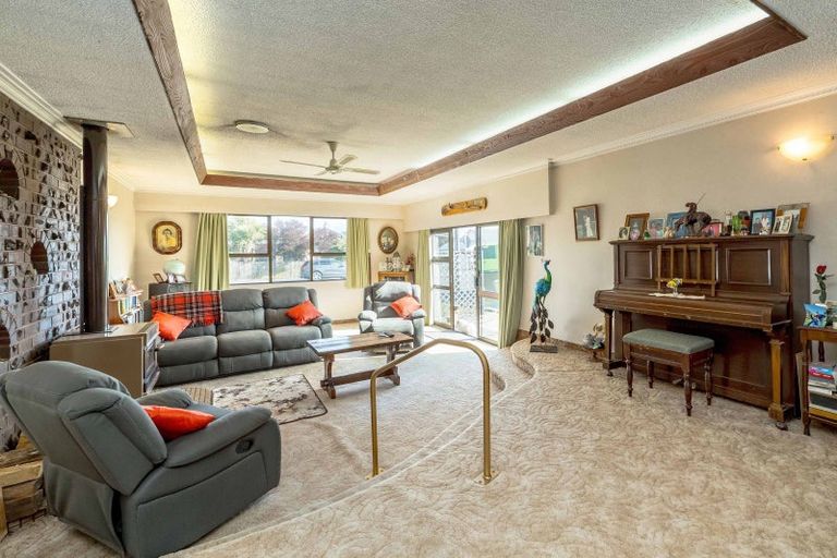 Photo of property in 42 Rhodes Street, Carterton, 5713