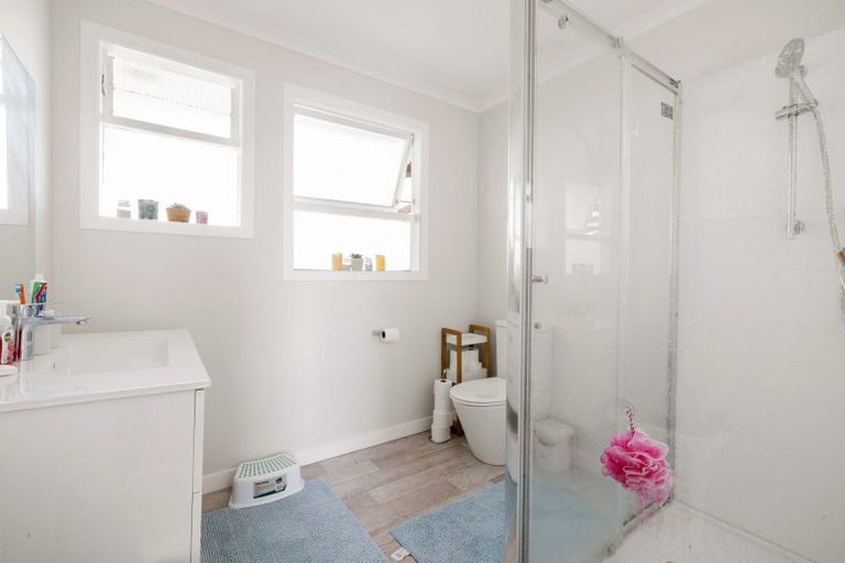 Photo of property in 19 Dalesford Street, Silverdale, Hamilton, 3216