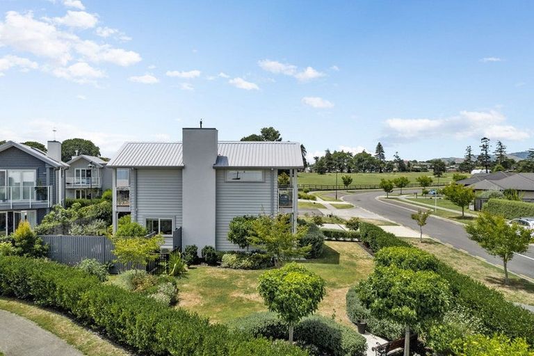 Photo of property in 46 Plescher Crescent, Leamington, Cambridge, 3432