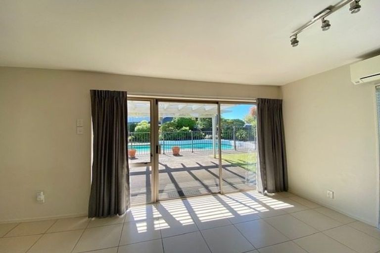 Photo of property in 21a Bramley Drive, Farm Cove, Auckland, 2012