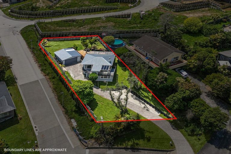 Photo of property in 81 Rangeview Road, Sunnyvale, Auckland, 0612