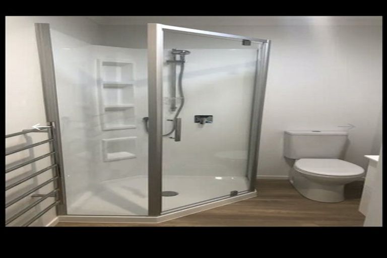 Photo of property in 8/9 Surrey Street, Tawa, Wellington, 5028