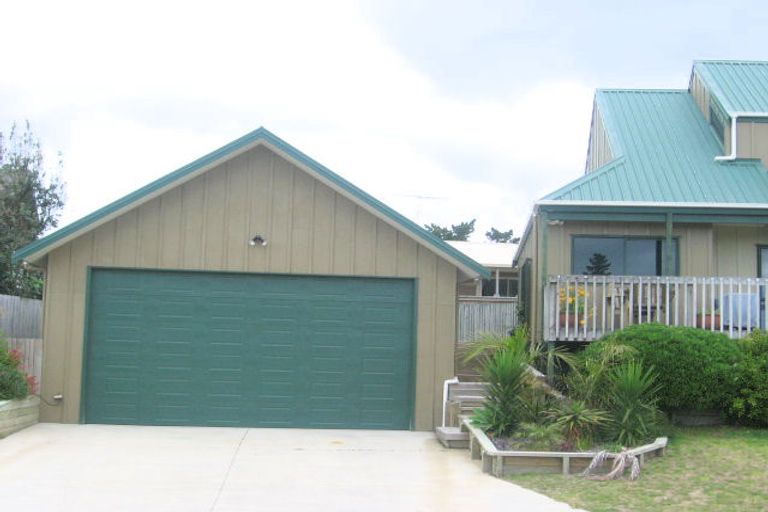 Photo of property in 100 Ake Ake Avenue, Matarangi, Whitianga, 3592