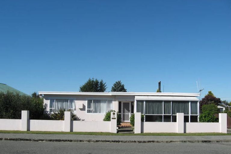 Photo of property in 73 Rhodes Street, Waimate, 7924