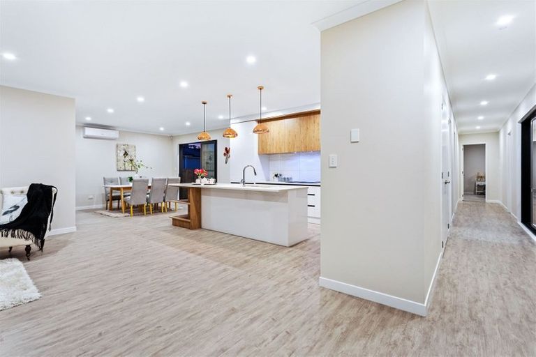 Photo of property in 91 Muriwai Road, Waimauku, 0812