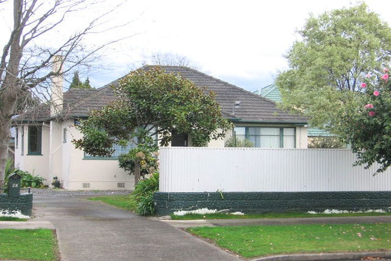 Photo of property in 28 Collingwood Street, Hokowhitu, Palmerston North, 4410