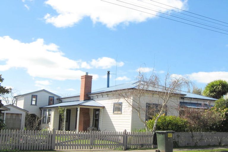 Photo of property in 44 Cuba Street, Marton, 4710